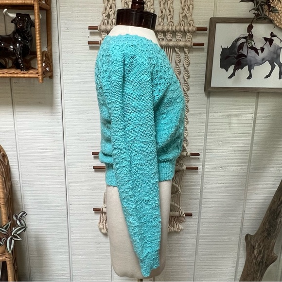 Vintage aqua/teal knit textured sweater with 3 button up neckline - Picture 6 of 10